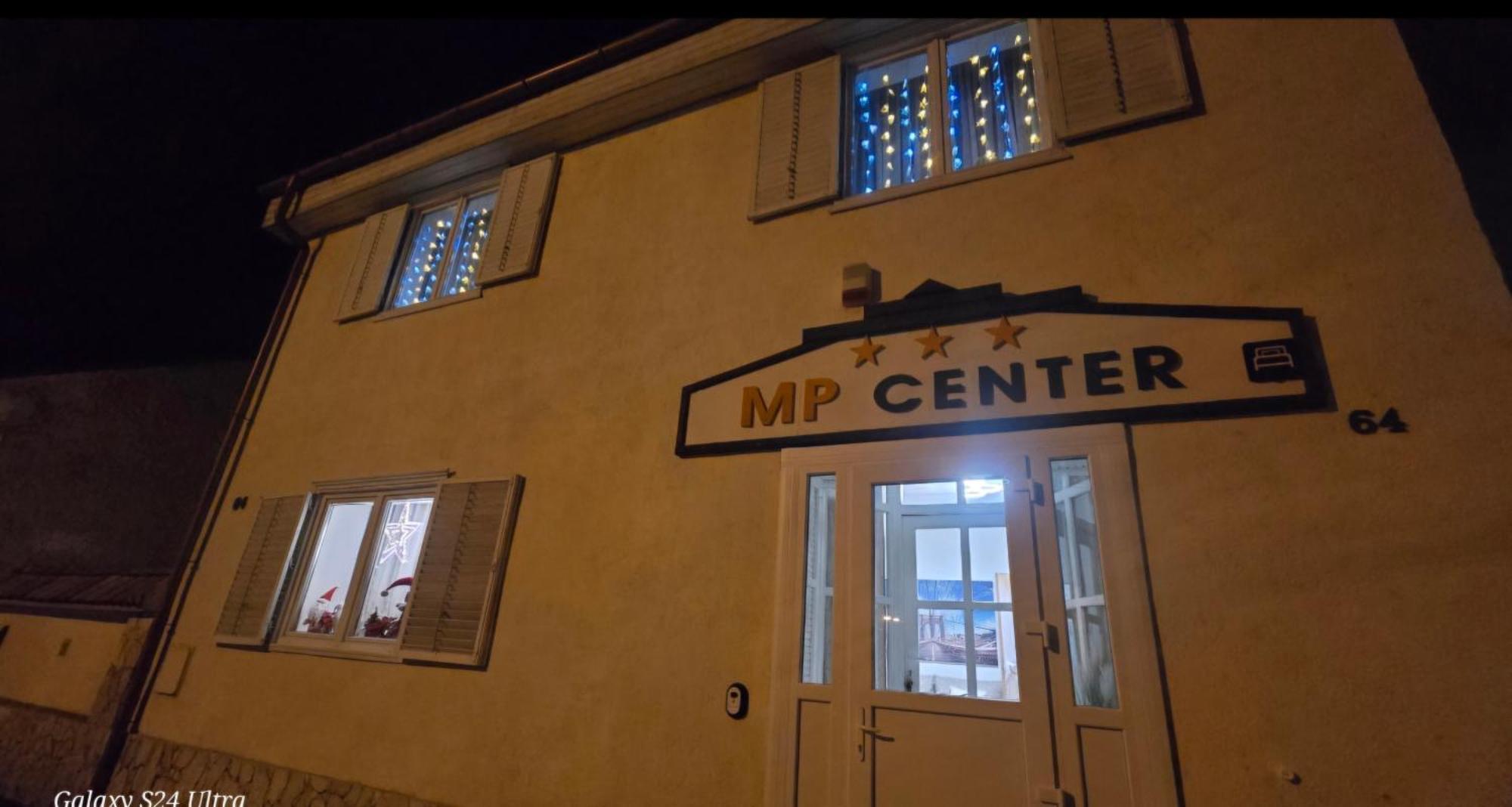 Mp Center Maganszallas Мішкольц Екстер'єр фото